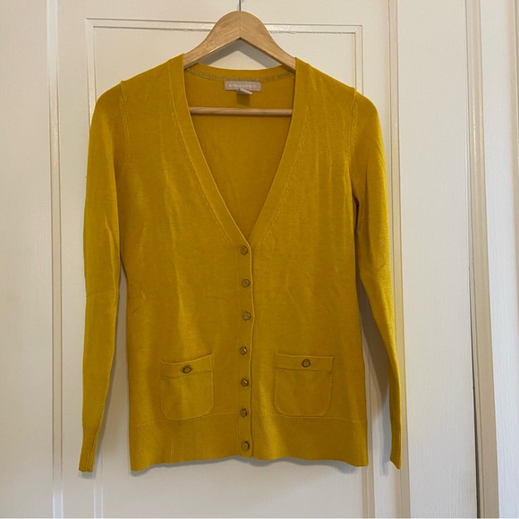 Banana Republic button down cardigan - Picture 2 of 6